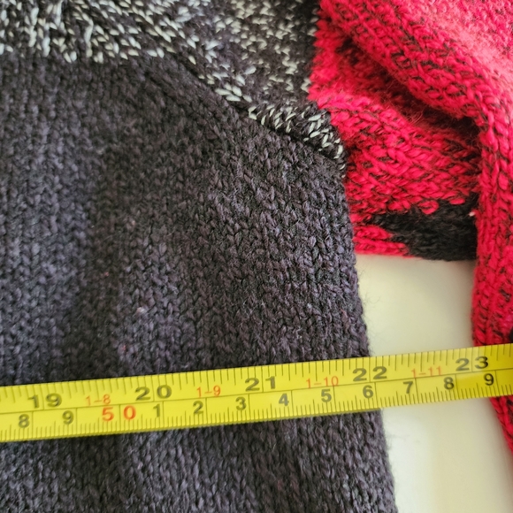 3 Sweaters XL - Picture 7 of 15